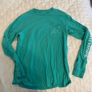 Green Vineyard Vines long sleeve shirt